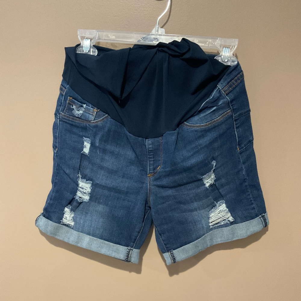 Song maternity shorts. Blue jeans. Size small